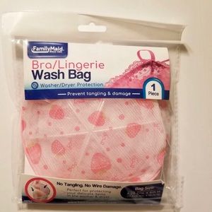 BRA & LINGERIE PINK STRAWBERRY WASH BAG